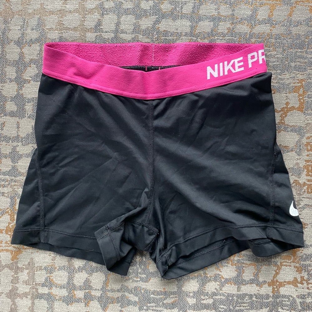 NIKE pro size M. Pink waist band